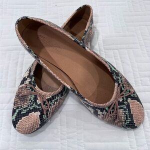 Madewell Women's Pink and Green Patterned Flats